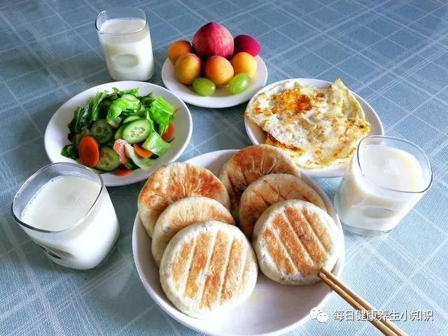 营养满分的饮食养生早餐，开启活力满满的一天